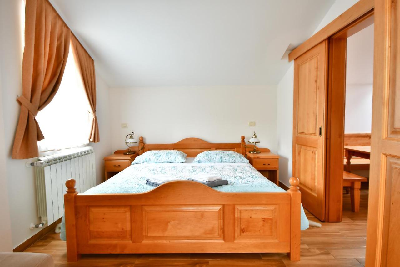Farm Stay Peternelj إليرسكا بسترتشا الغرفة الصورة