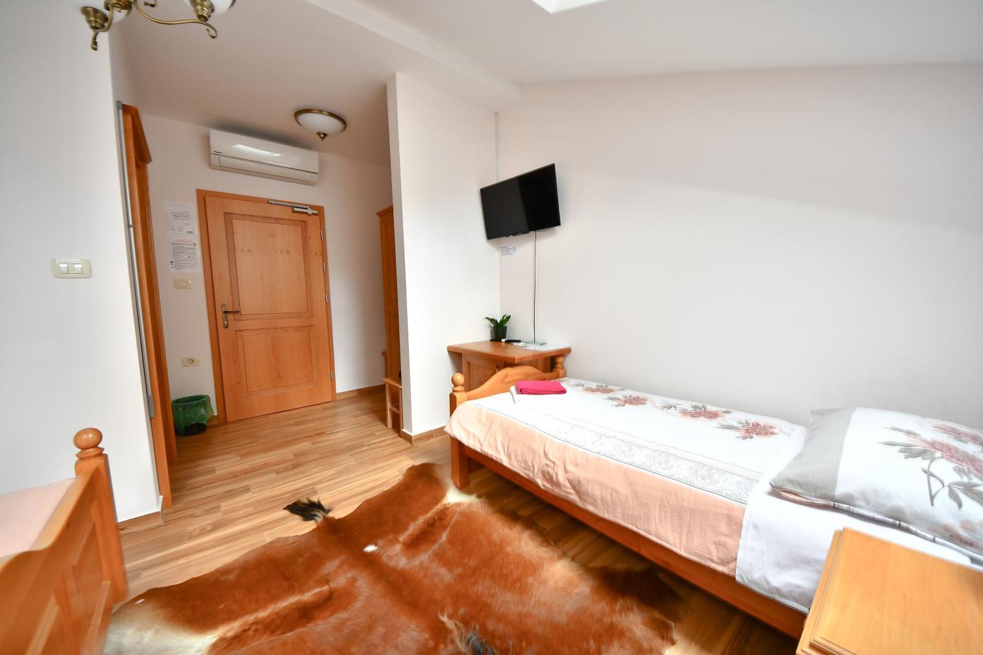 Farm Stay Peternelj إليرسكا بسترتشا الغرفة الصورة